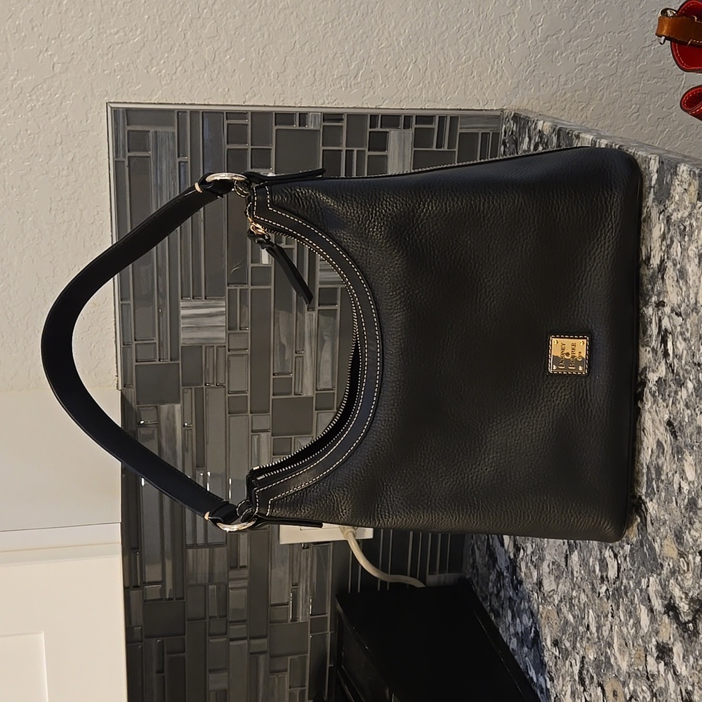 Dooney & Bourke Hobo bag in black